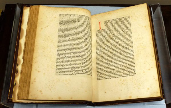 Rare-Books-Naitonal-Library-Week-4-cMUMMA-600x380 An image of text from a 1470 copy of Livy's History of Rome